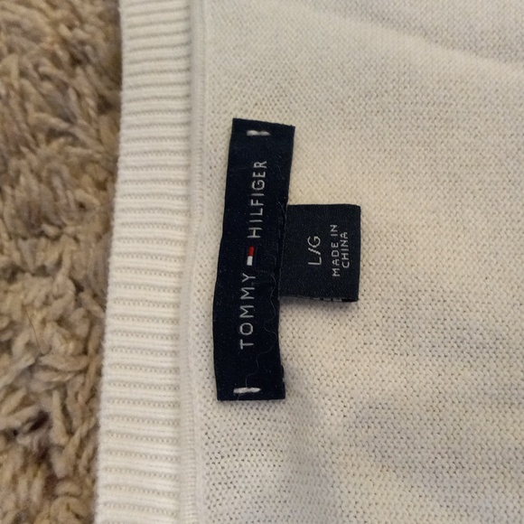 Tommy Hilfiger Shirt, size large, Polka Dot Top, Long Sleeve - Picture 3 of 5